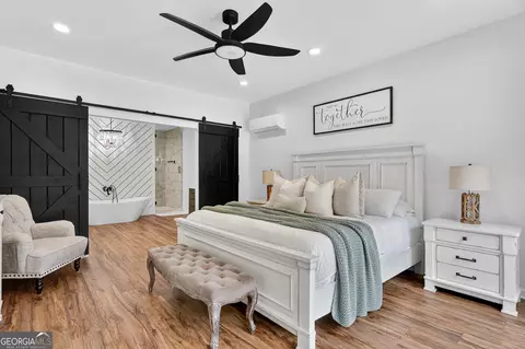 Bedroom - 2409 Upper Big Springs Rd, Lagrange, GA 30241 photo 2 of 7