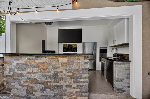 Kitchen - 2409 Upper Big Springs Rd, Lagrange, GA 30241 photo 6 of 6