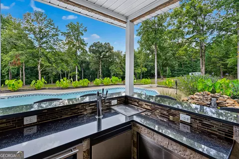 Exterior - 2409 Upper Big Springs Rd, Lagrange, GA 30241 photo 15 of 27