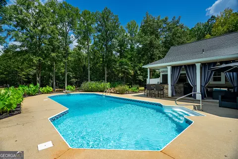 Exterior - 2409 Upper Big Springs Rd, Lagrange, GA 30241 photo 25 of 27