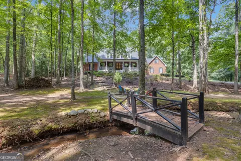 121 Rising Star Rd, Fayetteville, GA 30215