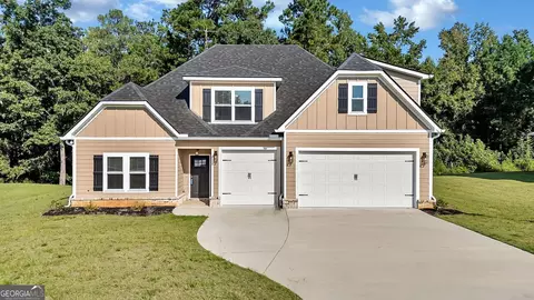 616 Whispering Pines Dr, Macon, GA 31211