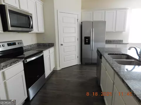Kitchen - 180 Grafton St, Hampton, GA 30228 photo 1 of 1