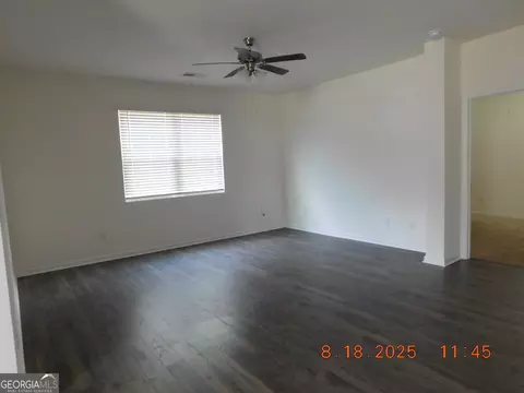 Living - 180 Grafton St, Hampton, GA 30228 photo 2 of 2
