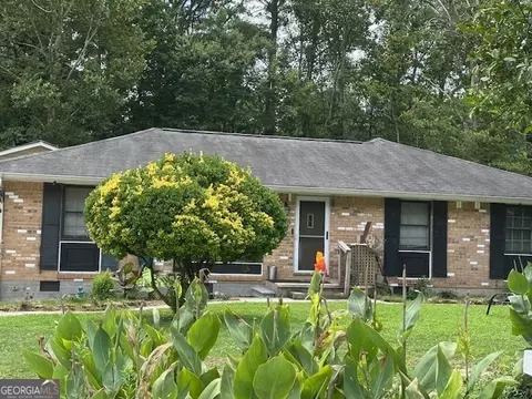 45 Royce Dr, Jonesboro, GA 30236