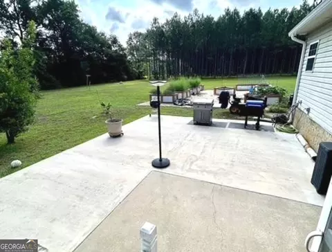 Exterior - 446 Willow Point Dr, Dublin, GA 31021 photo 4 of 7