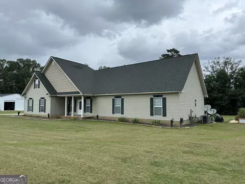 Exterior - 446 Willow Point Dr, Dublin, GA 31021 photo 1 of 7