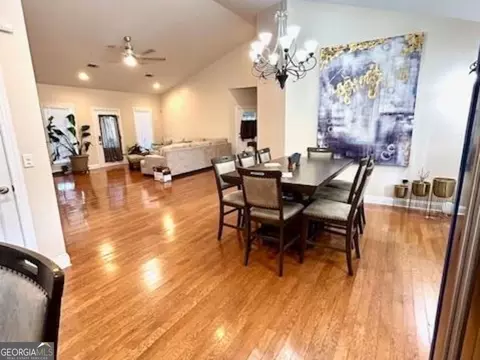 Entry Way - 446 Willow Point Dr, Dublin, GA 31021 photo 4 of 5