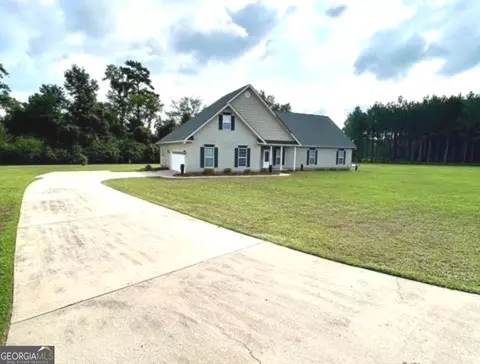 446 Willow Point Dr, Dublin, GA 31021