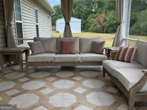 Exterior - 446 Willow Point Dr, Dublin, GA 31021 photo 7 of 7