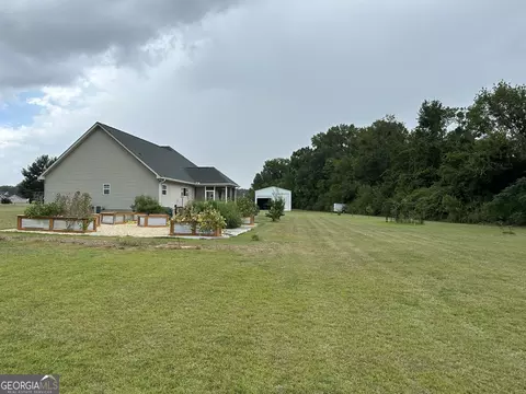 Exterior - 446 Willow Point Dr, Dublin, GA 31021 photo 2 of 7