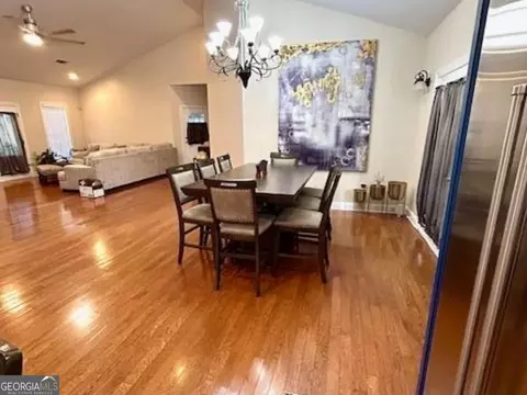 Entry Way - 446 Willow Point Dr, Dublin, GA 31021 photo 3 of 5