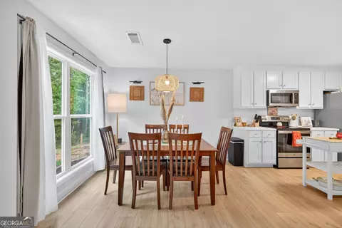 Dining - 60 Canopy Ct #23, Hull, GA 30646 photo 1 of 2