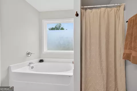 Bath - 60 Canopy Ct #23, Hull, GA 30646 photo 2 of 3