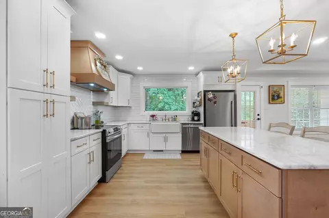 Kitchen - 192 Quail Trl, Jackson, GA 30233 photo 3 of 3