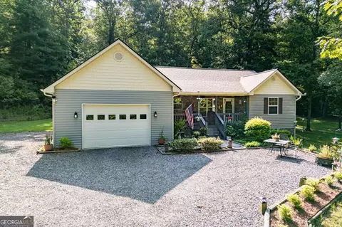 6109 Martin Heights Dr, Young Harris, GA 30582