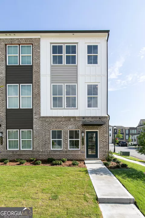 1426 Creekside Cir NW, Atlanta, GA 30318