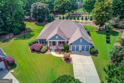 7449 Fireside Ln, Flowery Branch, GA 30542