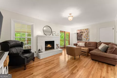 660 Crestview Ter, Gainesville, GA 30501 photo 10