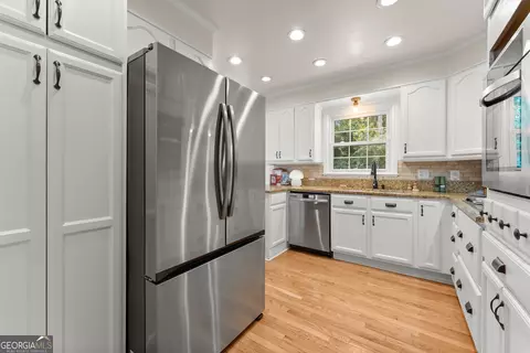 660 Crestview Ter, Gainesville, GA 30501 photo 12