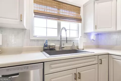 Kitchen - 113 Eagle Harbor Is, Centerville, GA 31028 photo 3 of 4
