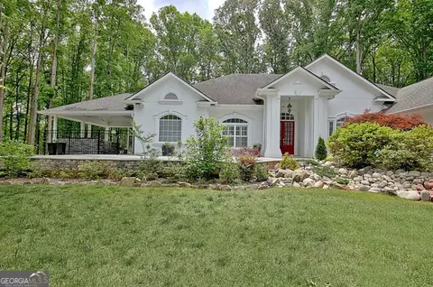 135 Adams Park Dr, Fayetteville, GA 30214