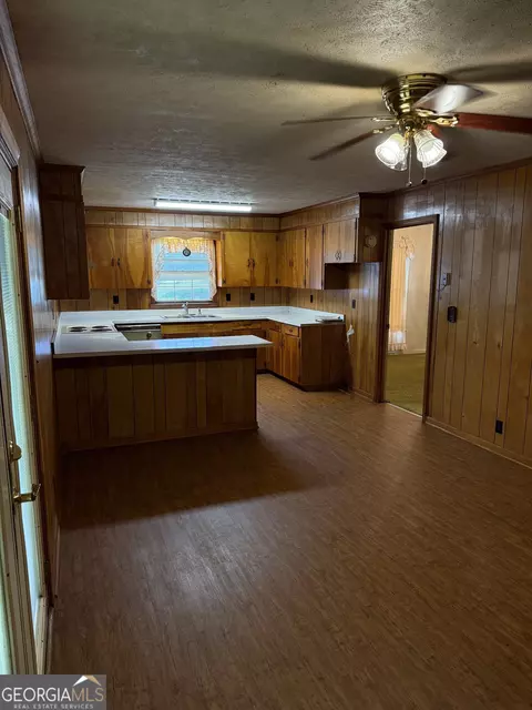 Kitchen - 509 Connie Dr, Lagrange, GA 30240 photo 2 of 2