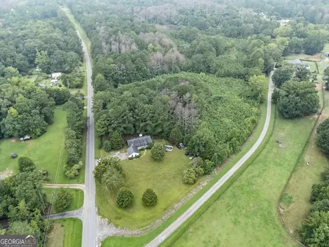 598 Beavers Rd, Grantville, GA 30220