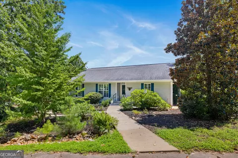 107 Pont Place Dr, Westminster, SC 29693