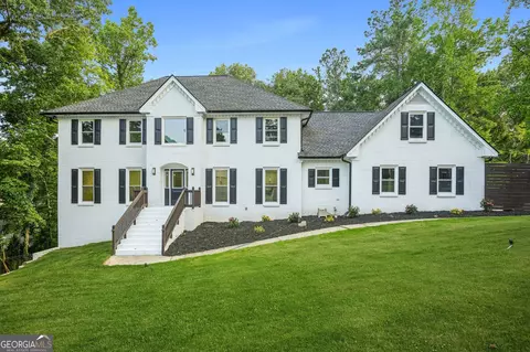 320 Richfield Cts, Roswell, GA 30075