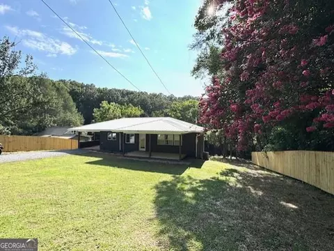 428 Kingtown St, Mccaysville, GA 30555