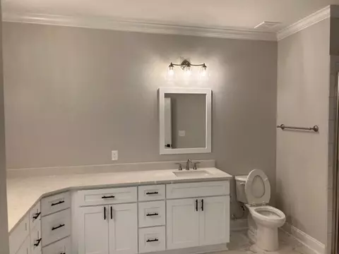Bath - 1301 Exchange Dr, Macon, GA 31210 photo 3 of 6