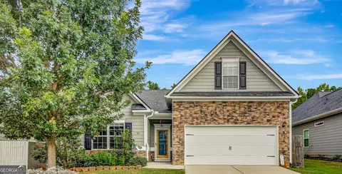 92 Thomaston St, Newnan, GA 30263