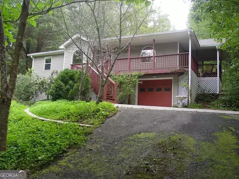 557 Grayce Ln, Hiawassee, GA 30546