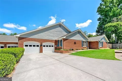 6307 Deerings Holw, Peachtree Corners, GA 30092