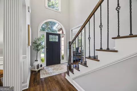 Entry Way - 1041 Spring Creek Dr, Bishop, GA 30621 photo 2 of 4
