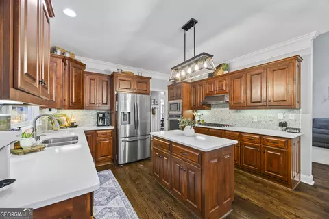 Kitchen - 1041 Spring Creek Dr, Bishop, GA 30621 photo 1 of 4