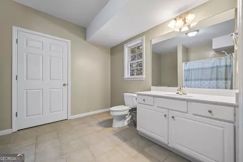 Bath - 1041 Spring Creek Dr, Bishop, GA 30621 photo 6 of 6
