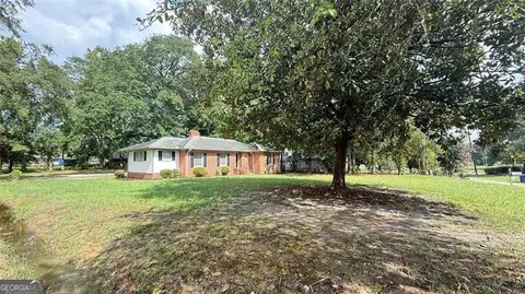 30 Williams St, Winder, GA 30680
