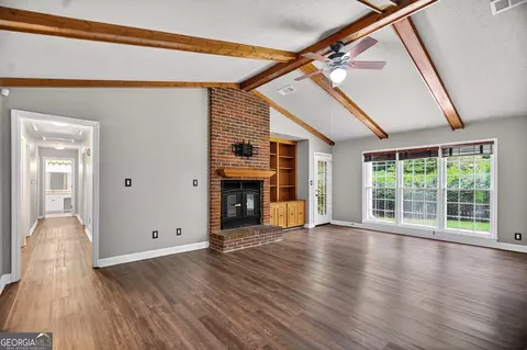 Living - 107 Powers Ct, Lagrange, GA 30240 photo 4 of 7