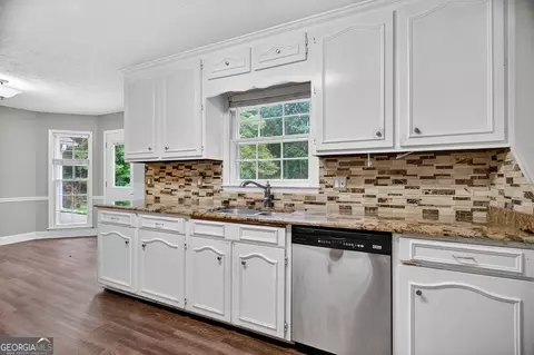 Kitchen - 107 Powers Ct, Lagrange, GA 30240 photo 2 of 3