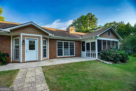 Exterior - 107 Powers Ct, Lagrange, GA 30240 photo 7 of 9