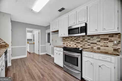 Kitchen - 107 Powers Ct, Lagrange, GA 30240 photo 3 of 3