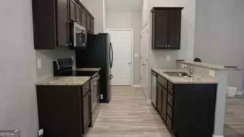 Entry Way - 112 Denali Dr, Calhoun, GA 30701 photo 6 of 8