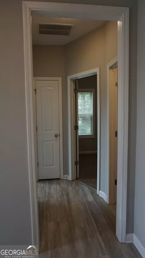 Entry Way - 112 Denali Dr, Calhoun, GA 30701 photo 4 of 8