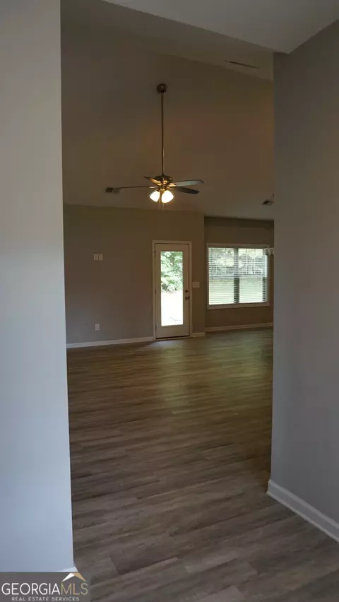 Entry Way - 112 Denali Dr, Calhoun, GA 30701 photo 1 of 8