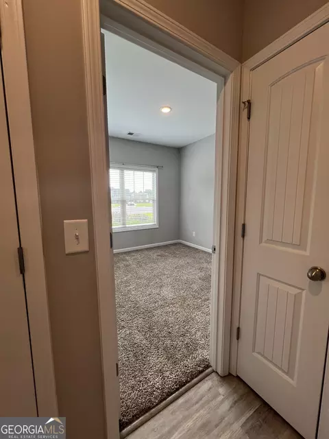 Entry Way - 112 Denali Dr, Calhoun, GA 30701 photo 3 of 8