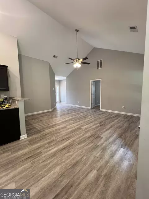 Living - 112 Denali Dr, Calhoun, GA 30701 photo 1 of 2