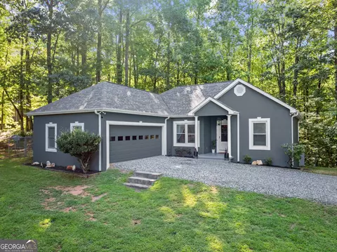 136 Cameron Pt, Cleveland, GA 30528