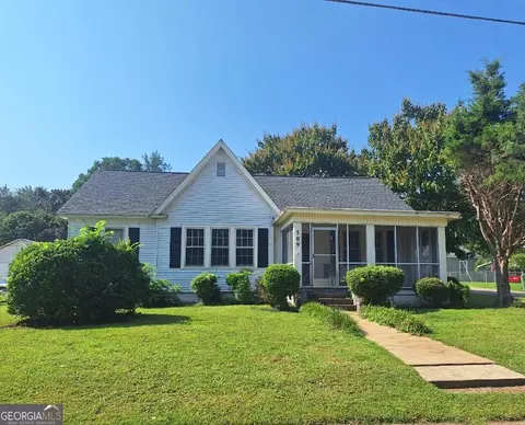 509 S 6th St, Lanett, AL 36863